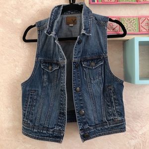 AE denim vest